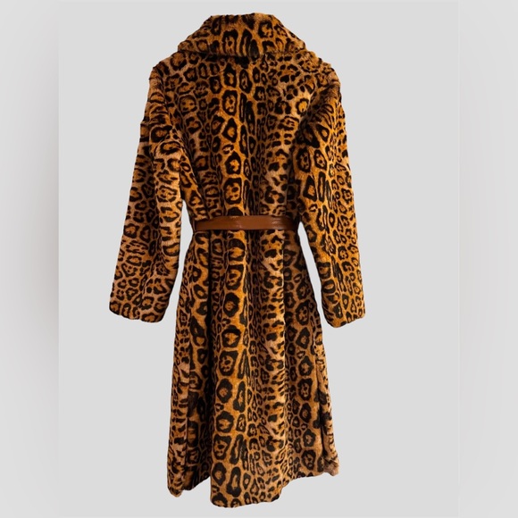New Eco Fur Coat ( NOT Genuine/Real) Size S-M Looks and feels like real. - Picture 3 of 4